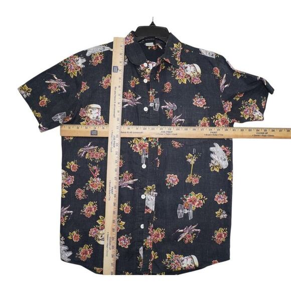 Star Wars Floral Tropical Button-Up Shirt – Men’s Size Medium – Lucasfilm - Picture 4 of 6
